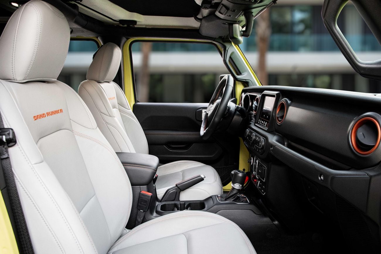 Jeep Gladiator Gladiator Sand Runner | 3,428 P.M | 0% Downpayment | Full Option!