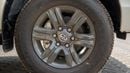 تويوتا هيلوكس SGLX S GLX 2.4L 4WD M/T 2025YM