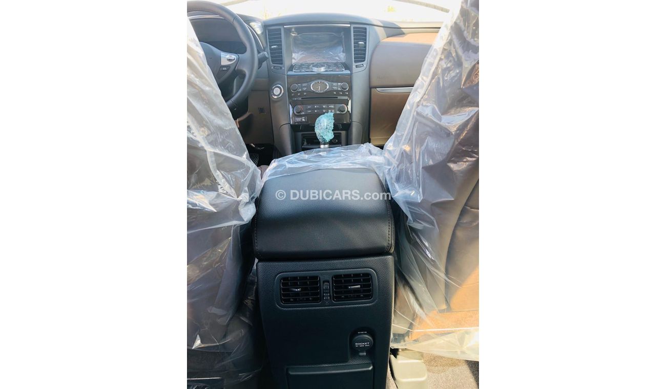 Infiniti Q70 3.7L ENGINE, FULL OPTION, POWER-MEMORY AND LEATHER SEATS, DVD&REAR CAMERA, PUSH START, CODE-IQX70