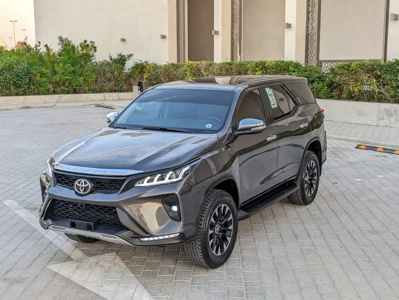 Toyota Fortuner EXR FACELIFTED V4 2.7L GCC IN EXCELLENT CONDITION
