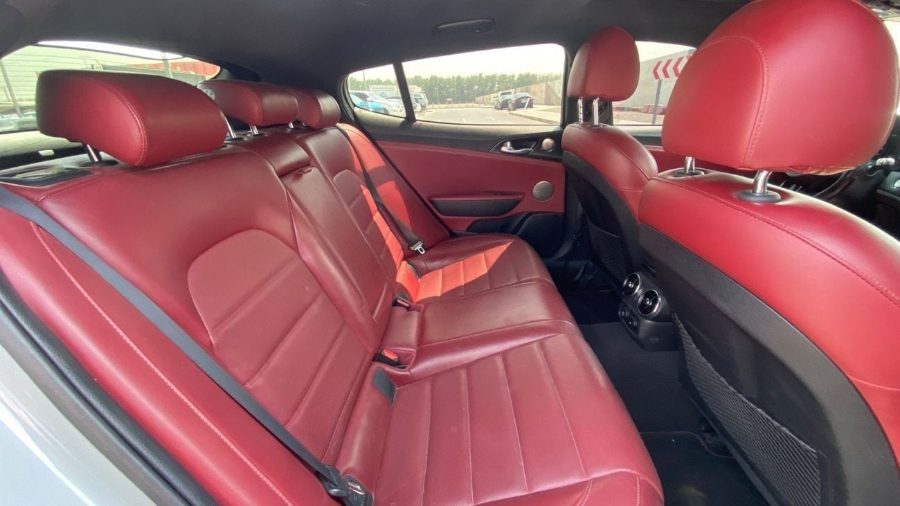 كيا ستينجر GT 3.3L AWD