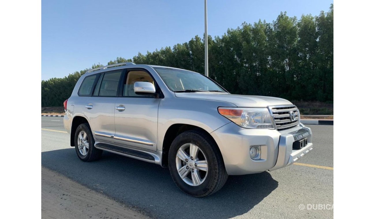 Toyota Land Cruiser Toyota landcruser g_xr v6 2013 g cc full options accident free