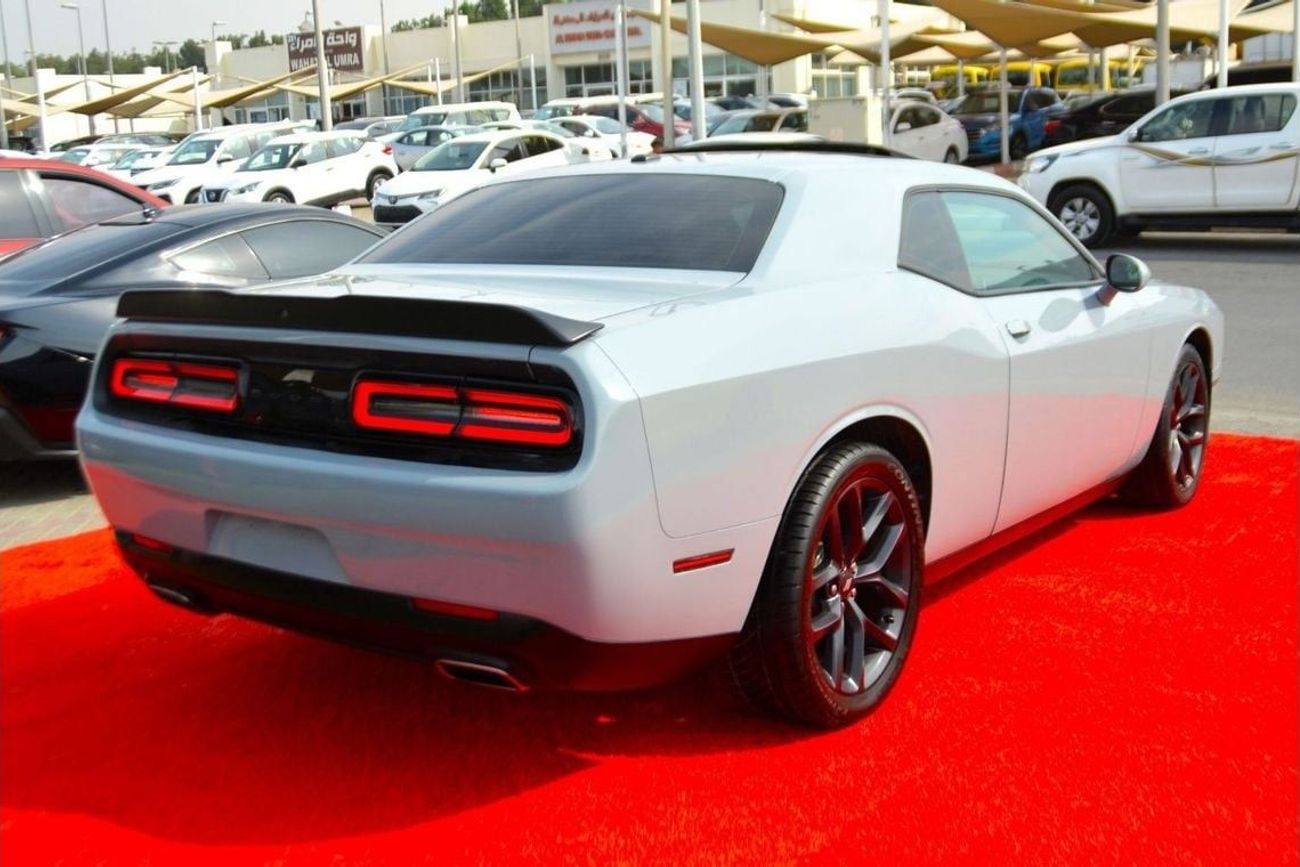 Dodge Challenger SXT Plus 3.6L THE MOST BEAUTIFUL COLOR/ FULL OPTION- SUN ROOF -ORGINAL AIR BAGS