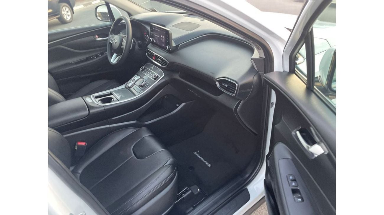 هيونداي سانتا في 2021 Hyundai Santa Fe SEL+ Premium Push Start - 2.5L V4 - AWD 4x4 Multi Drive Mode - 42,600 Mileage