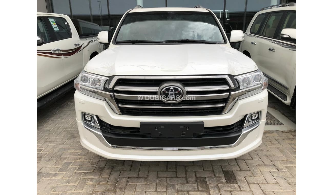 Toyota Land Cruiser VXS V8 5.7 2019 .