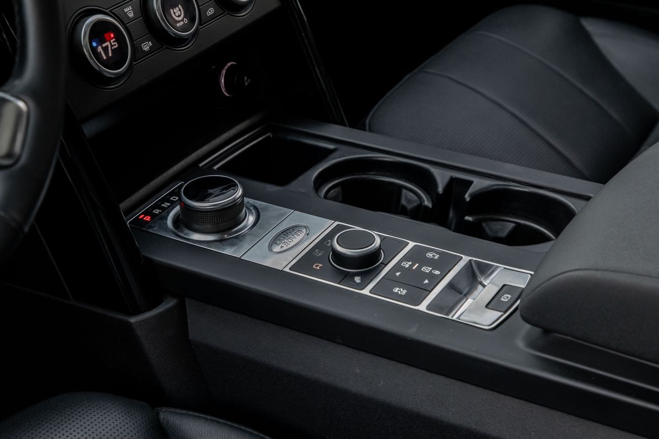 Land Rover Discovery Discovery HSE | 2,155 P.M | 0% Downpayment | WARRANTY | PRISTINE