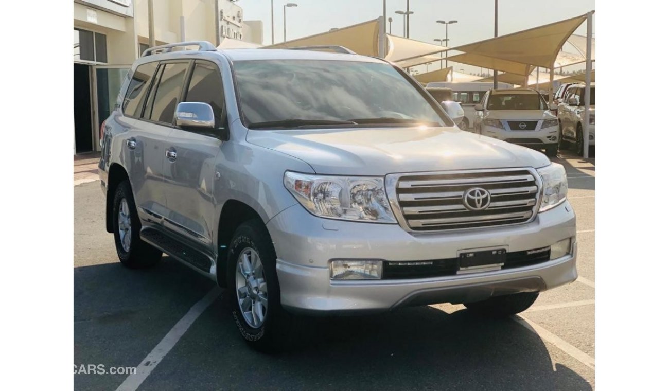 Toyota Land Cruiser Toyota land cruiser V6 GCC 2011 perfect condition