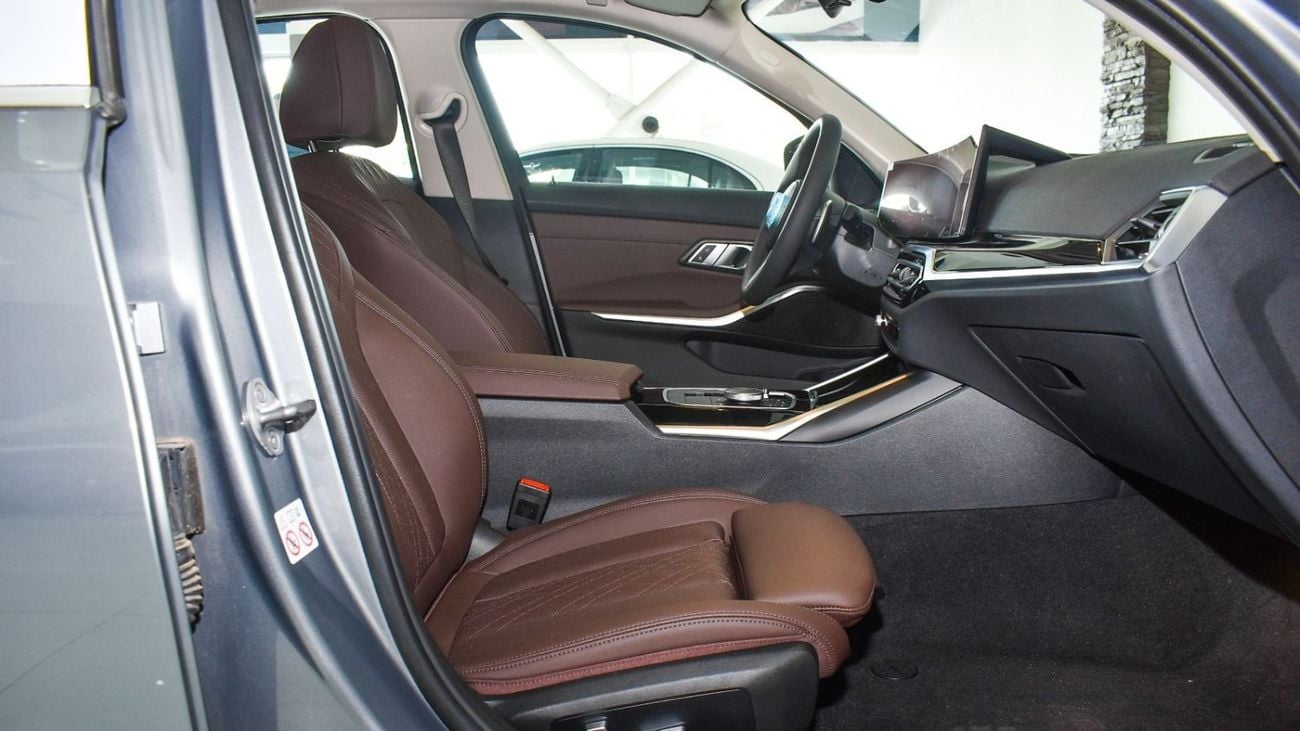 BMW 320i i 2023 M SPORT KIT BRAND NEW. AED169000 EXPORT PRICE