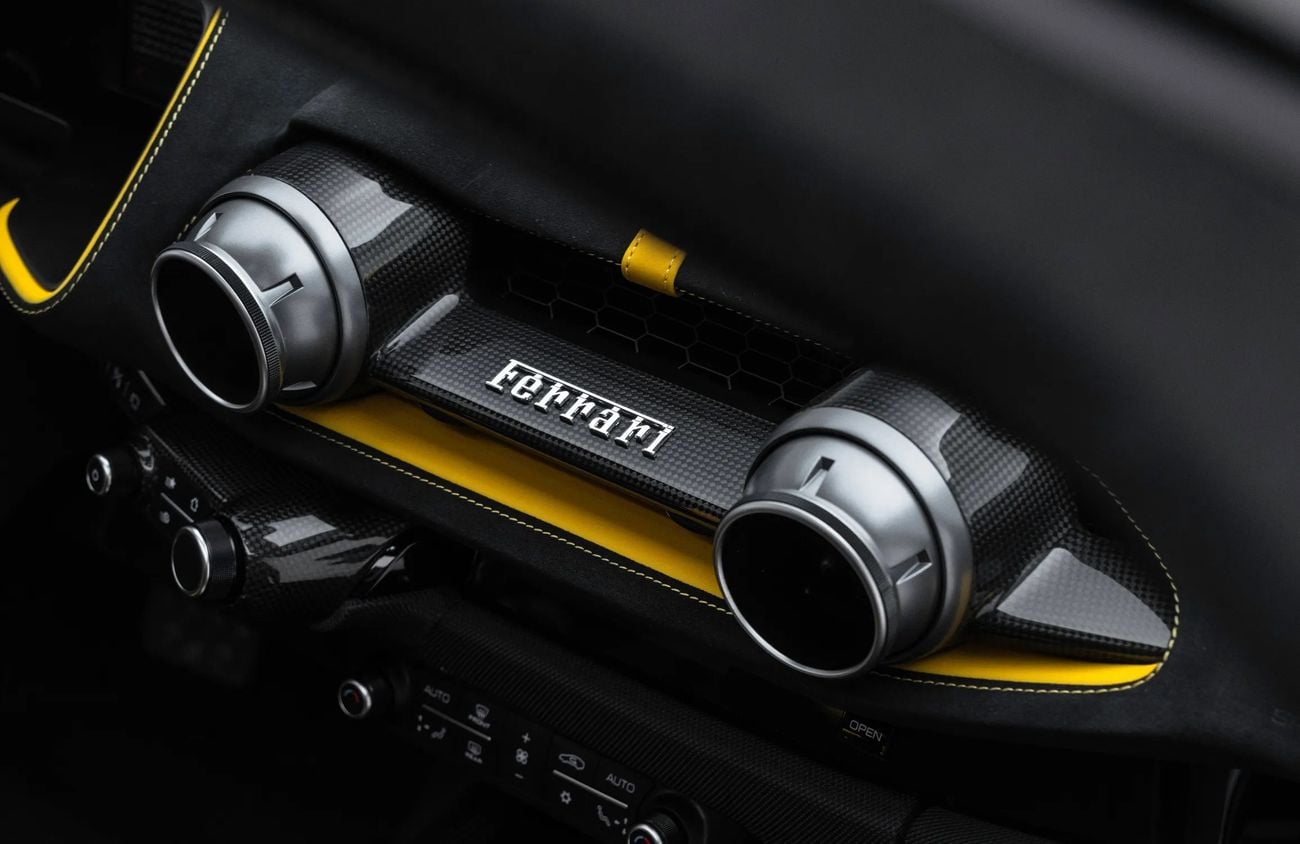 فيراري 812 كومبيتيزون 6.5L V12 Naturally Aspirated Engine