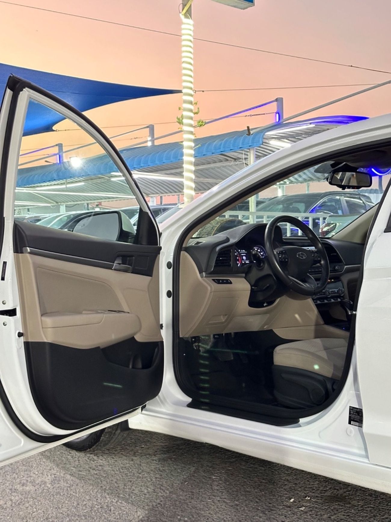 Hyundai Elantra GLS Hyundai Elantra 2021 with engine capacity 2 has a sensor and blind spot lane exit has a sunroof 