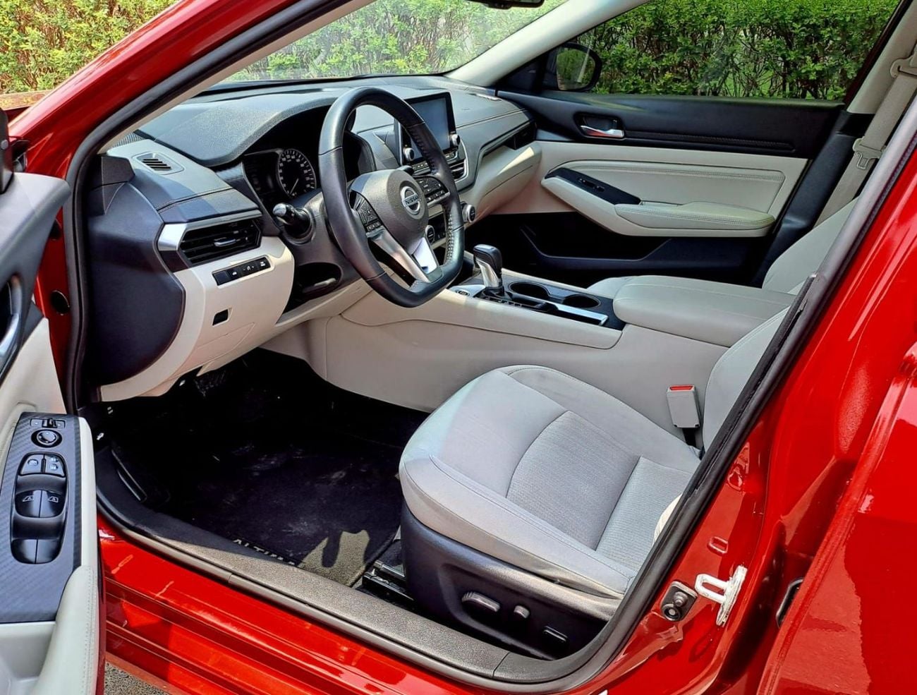 Nissan Altima SV 850-Monthly l GCC l SUNROOF | Cruise, Camera, GPS l Accident Free