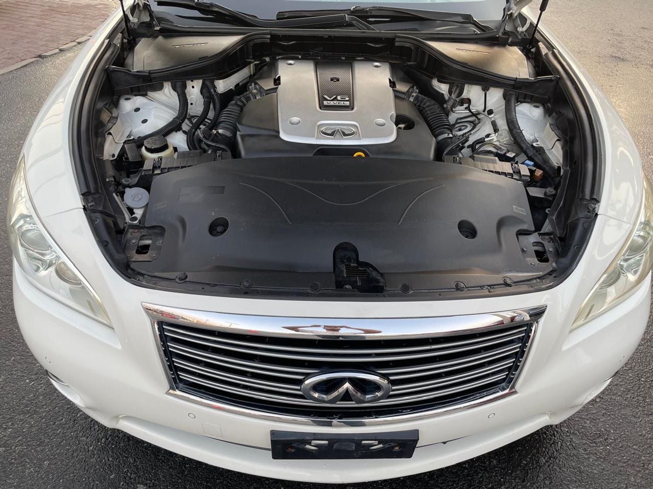 إنفينيتي Q70 Luxury 3.7L