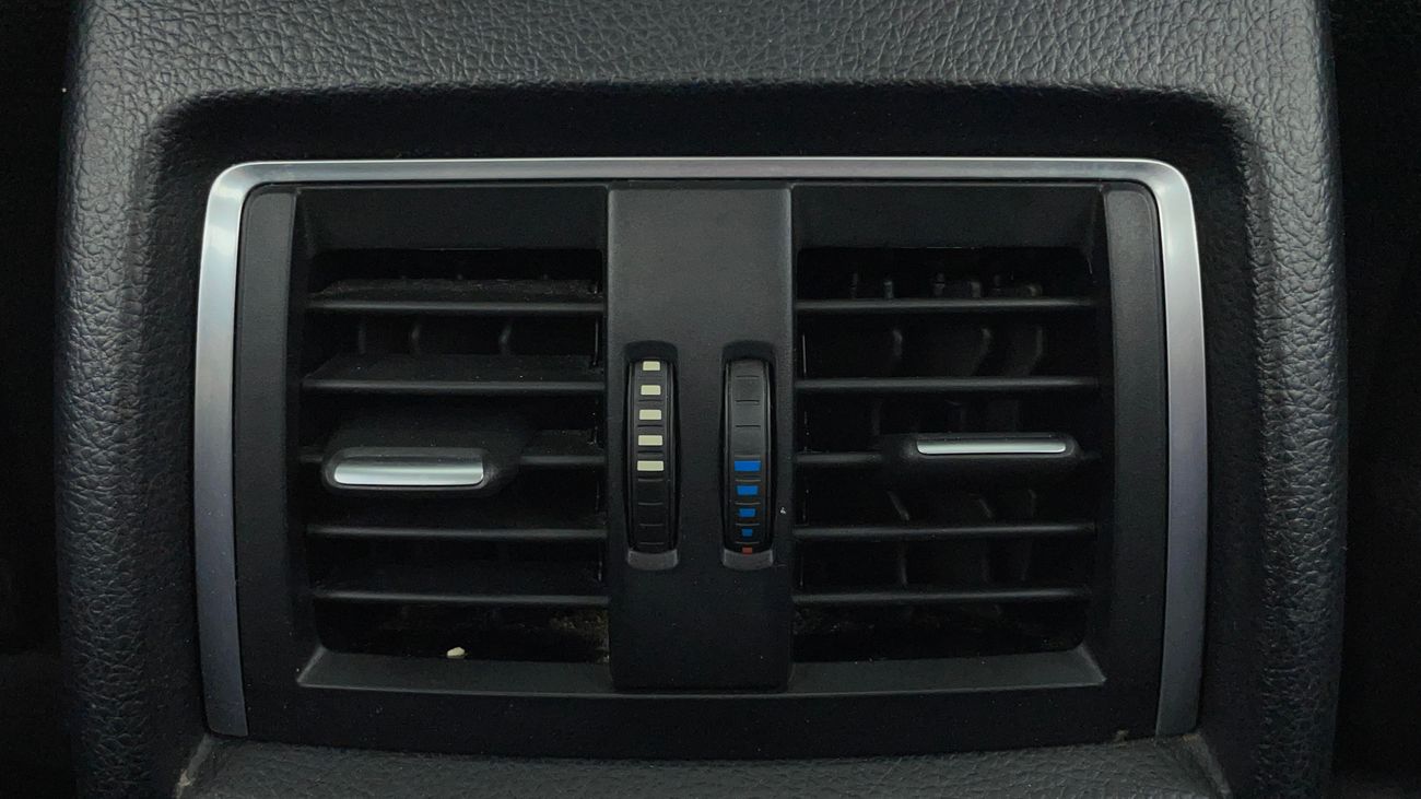 بي أم دبليو 318i EXCLUSIVE 1.5 | بدون دفعة مقدمة | اختبار قيادة مجاني للمنزل