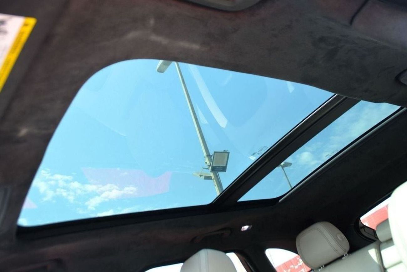 Jaguar F-PACE S 3.0L (380 HP)JAGUAR F-PACE ( S ) CLEAN CAR / FULL OPTION -PANORAMIC ROOF