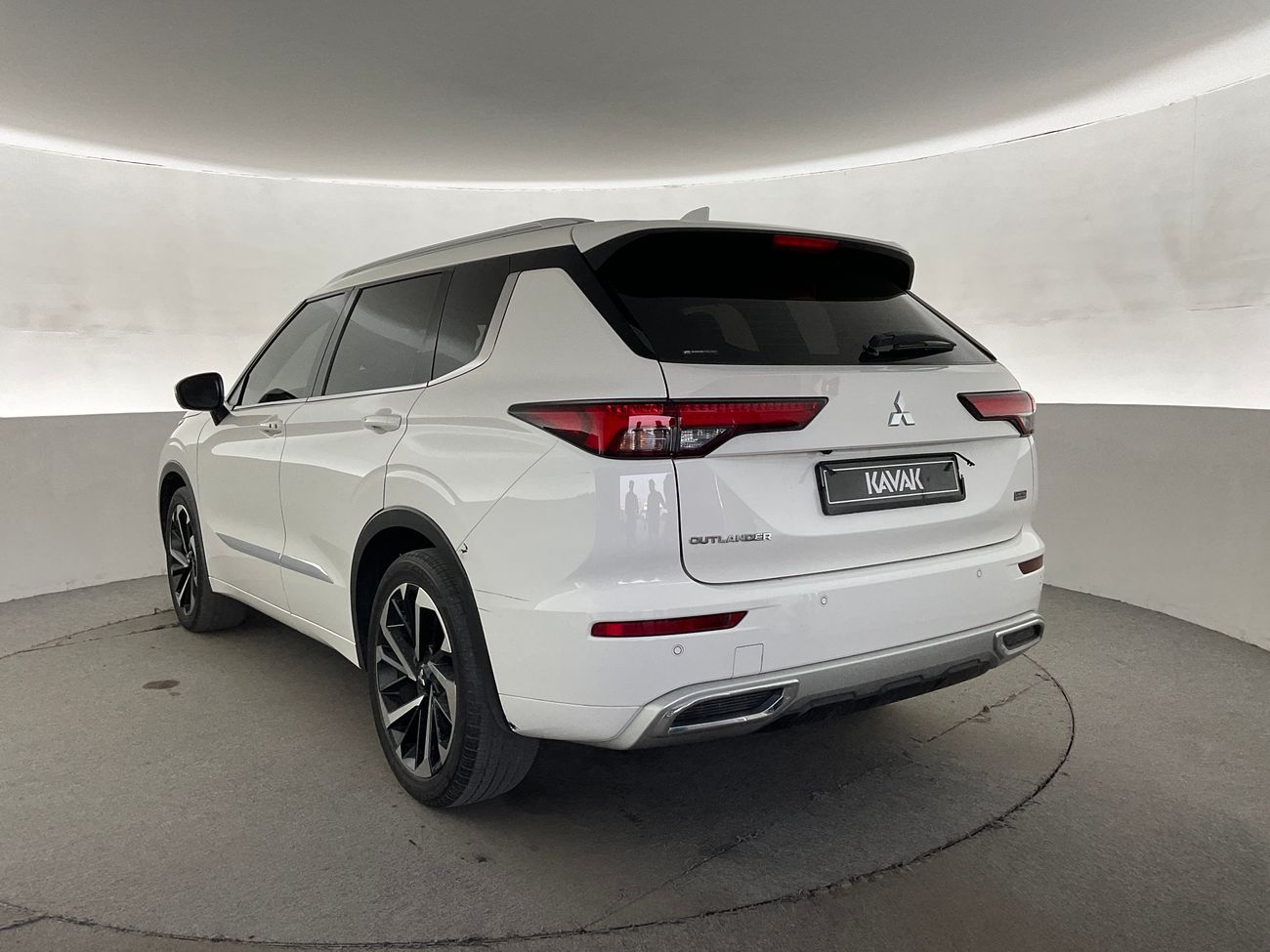 Mitsubishi Outlander Premium - Launch Edition | Guaranteed Warranty | 0 Down Payment