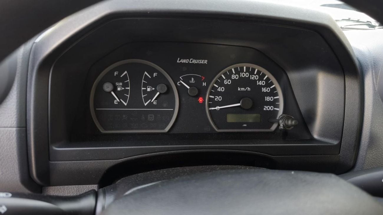 تويوتا لاند كروزر 70 Land Cruiser 78 3 Door 2.8L 2025 AT White Diesel (Export Only)