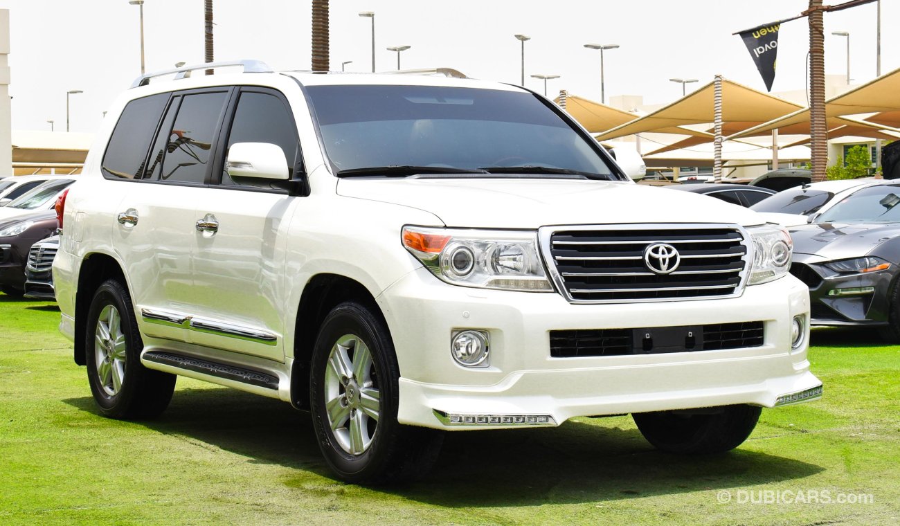 Toyota Land Cruiser GXR V8