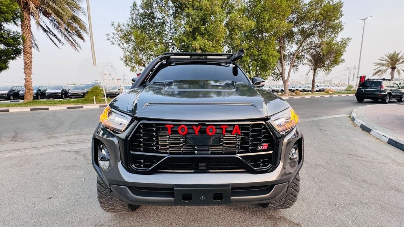 تويوتا هيلوكس -