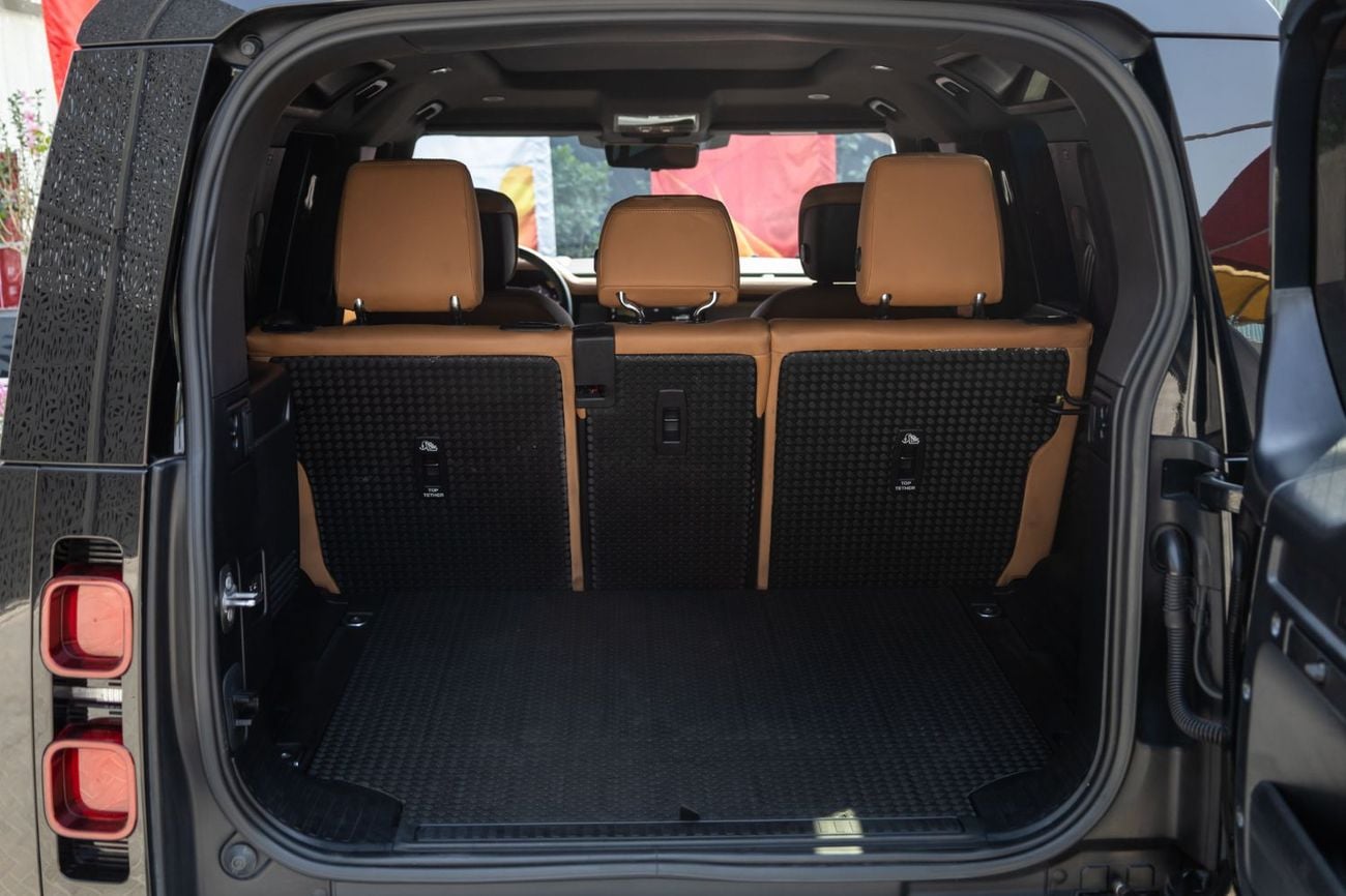 Land Rover Defender P400 90 HSE 3.0L (5 Seater)