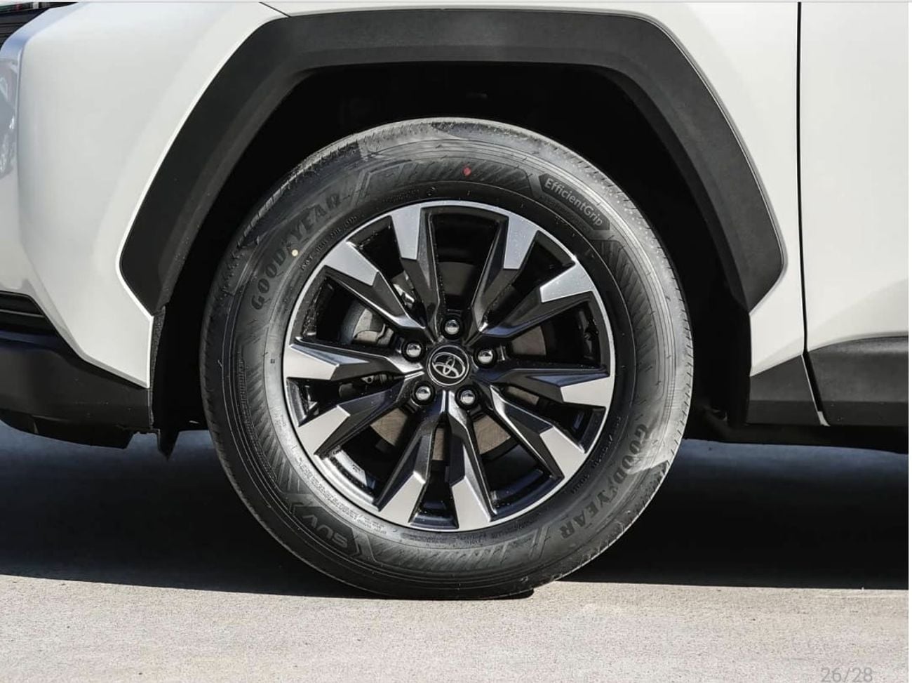 تويوتا راف ٤ Toyota RAV4 Luxury Hybrid 2WD تويوتا RAV4 الفاخرة 2.0 لتر هجينة دفع ثنائي