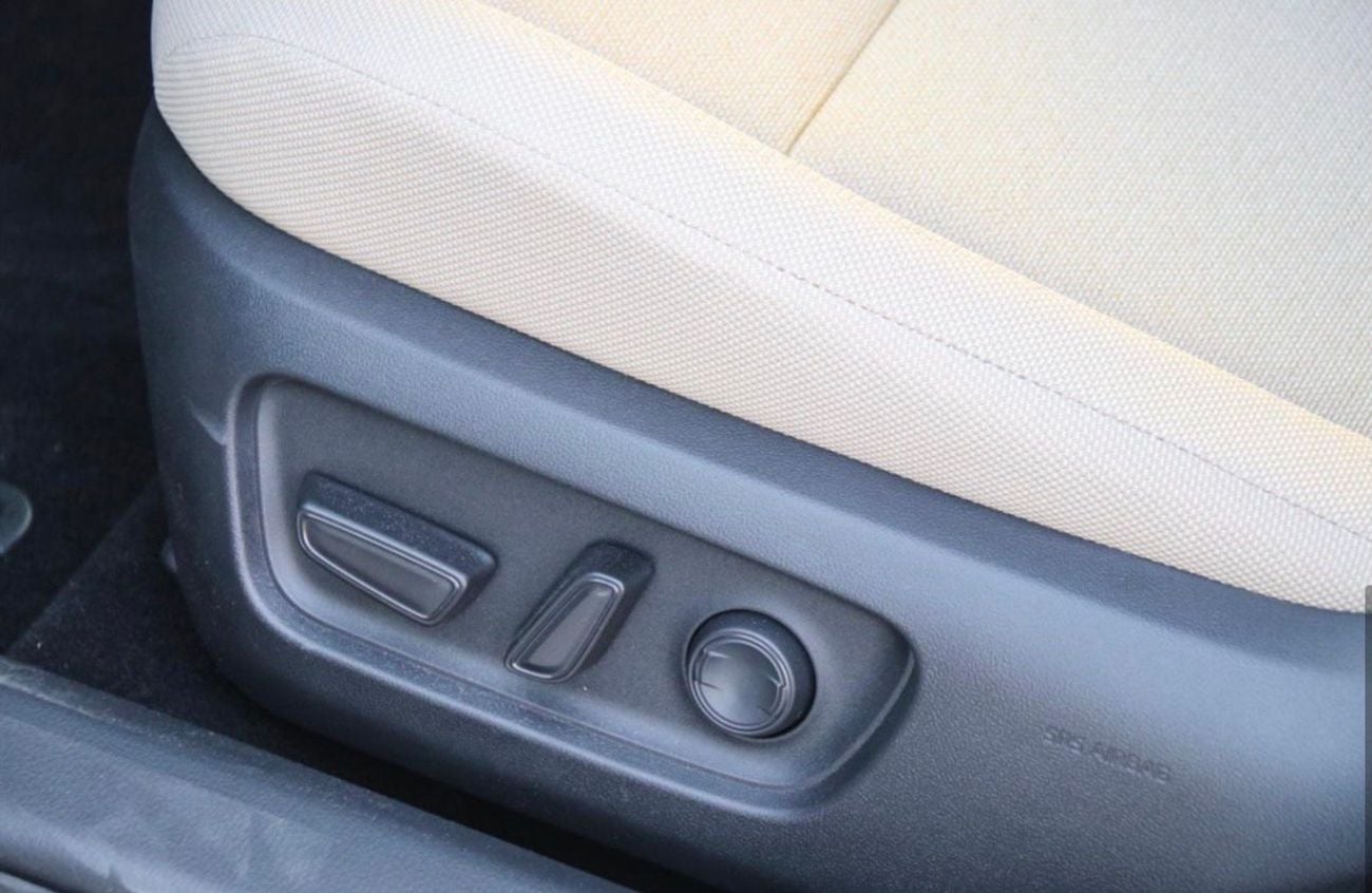 Toyota Camry Camry LE 2.5 hybrid 2026