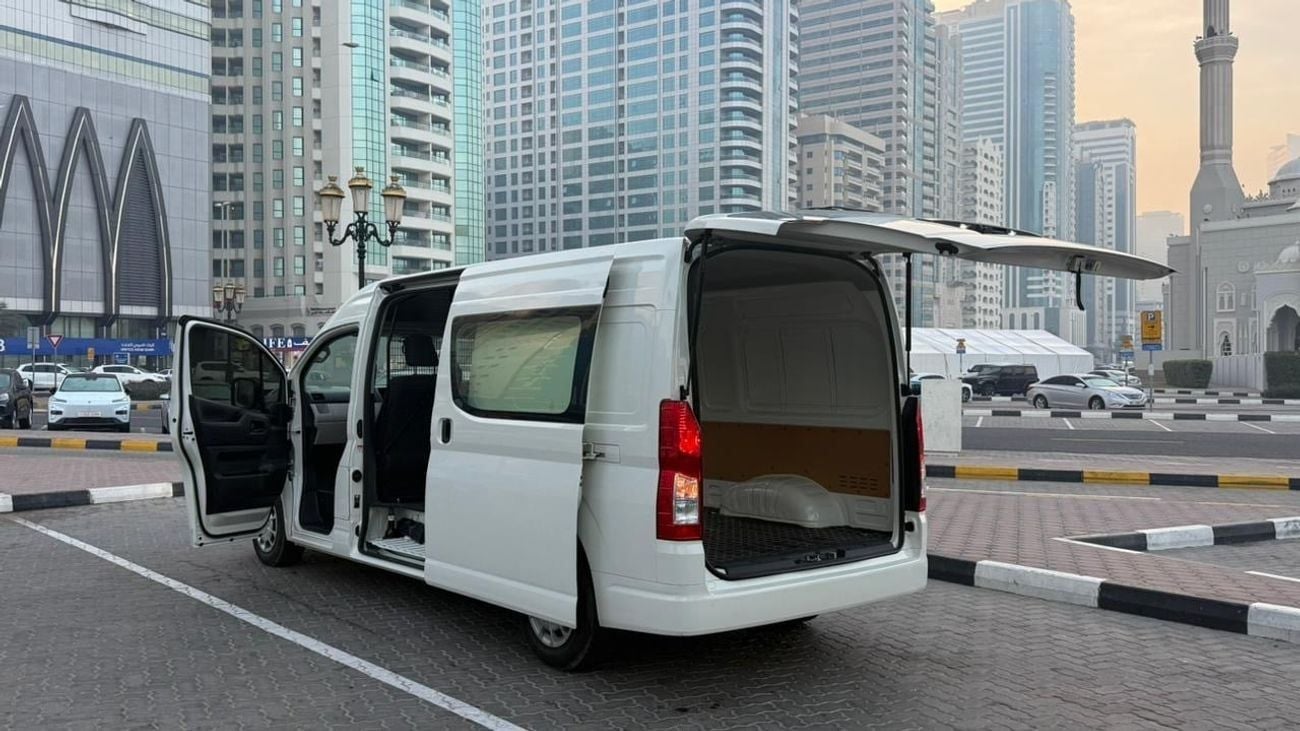 Toyota Hiace DLS - STD ROOF High Roof Super Long Wheelbase 2.8 Diesel Right Hand Drive
