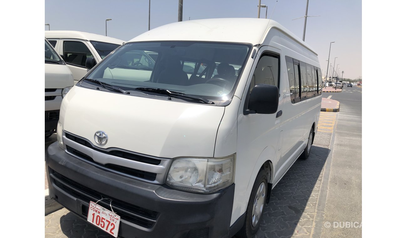 تويوتا هاياس Toyota Hiace Highroof 15 str,Model:2013. Excellent Condition