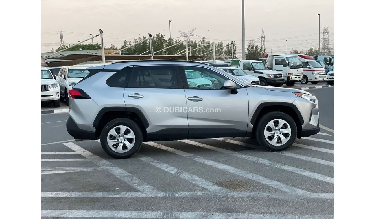 تويوتا راف ٤ LE