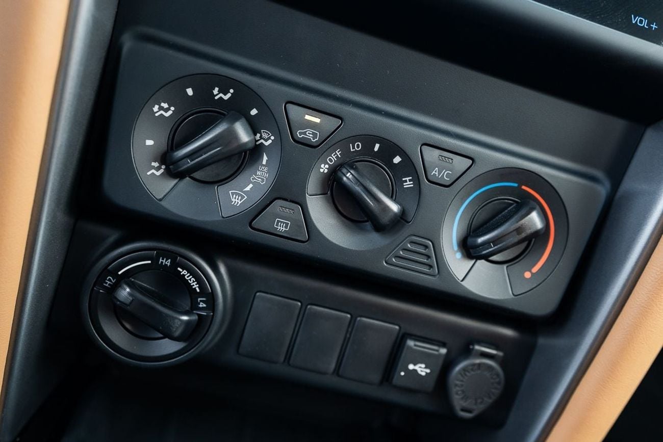 تويوتا فورتونر 2.7L Petrol Automatic Transmission 4x4 2026