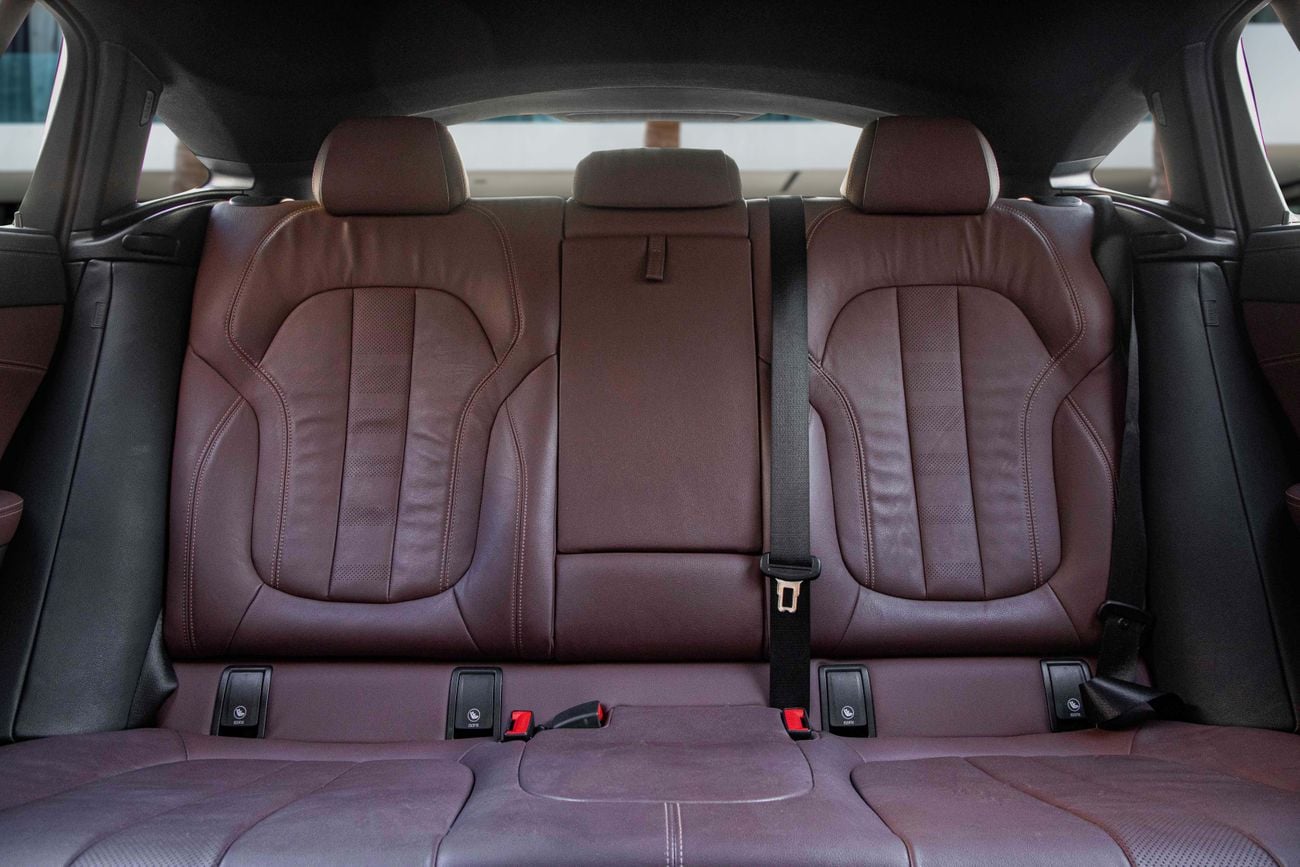بي أم دبليو X6 X6 xDrive40i M Sport | 3,623 P.M | 0% Downpayment | M-Kit | BMW Warranty & Service Contract