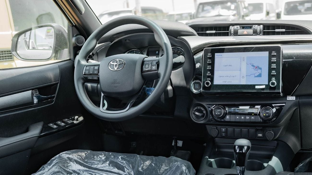 تويوتا هيلوكس SR5 2026 Toyota Hilux Adventure 4.0L AT Petrol (White)