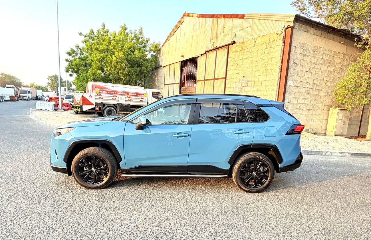 Toyota RAV4 SE Edition Hybird