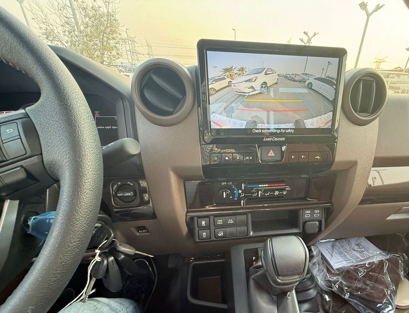 تويوتا لاند كروزر بيك آب TOYOTA LC79 PICKUP S/C 2.8L DIESEL A/T FULL OPTION 2025 MODEL