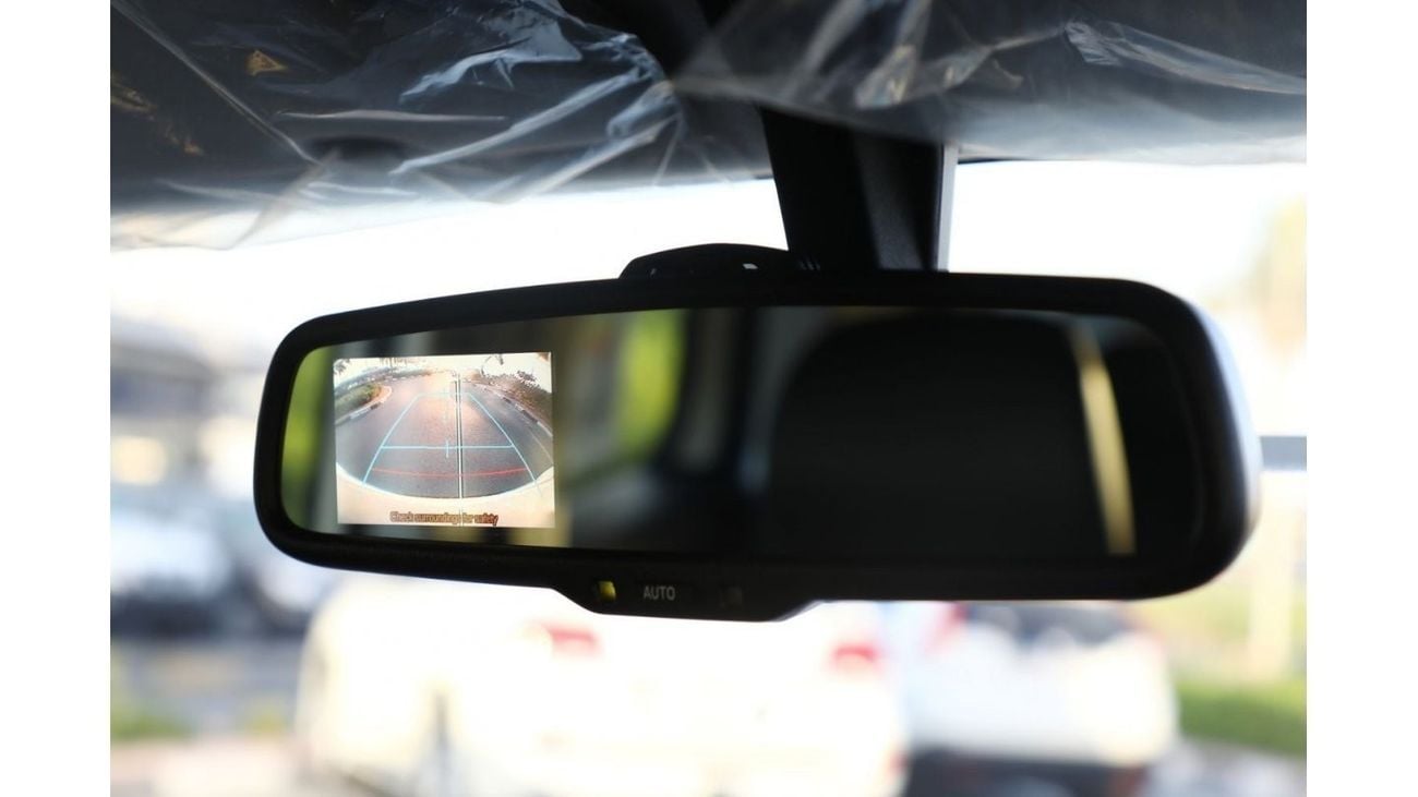 تويوتا إف جي كروزر تويوتا اف جي كروزر 4.0 جي بي ال 2023 - اسود ابيض من داخل اسود | تصدير فقط