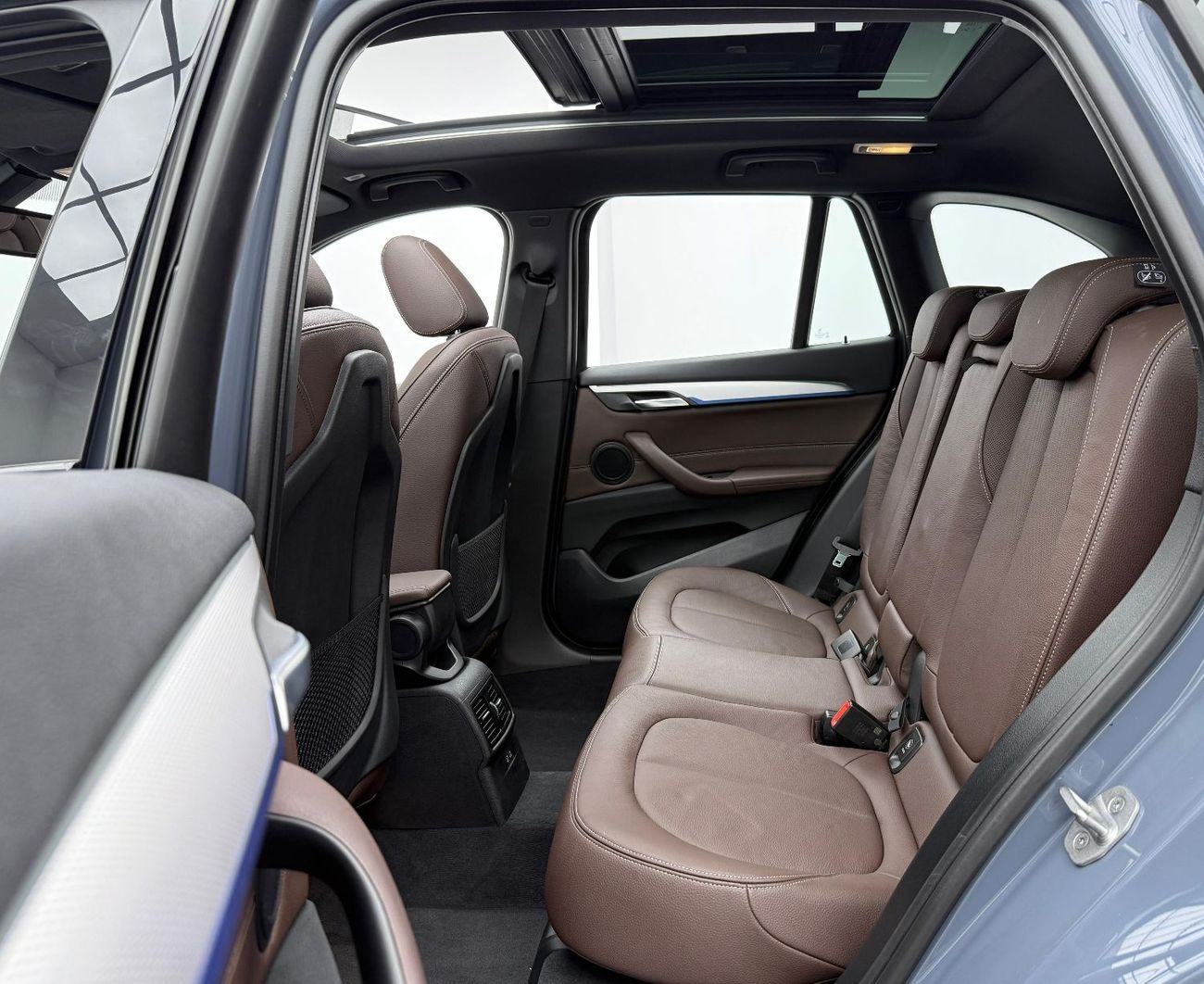 بي أم دبليو X1 sDrive 20i M Sport 2.0L 2021 BMW X1 sDrive20i M-Sport, 2026 BMW Warranty + Service Pack, Full BMW Se