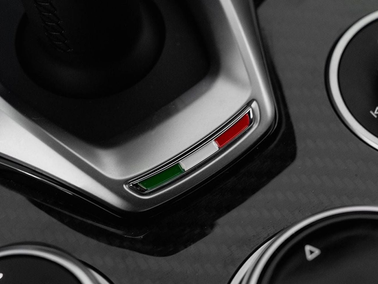 ألفا روميو جوليا Quadrifoglio 2.9L (505 HP)