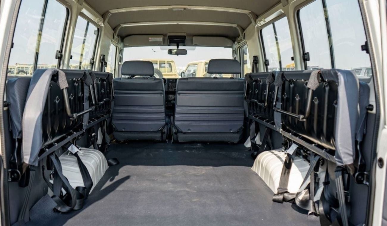 تويوتا لاند كروزر 70 LAND CRUISER LC78 4.2L V6 DIESEL 2024 0KM