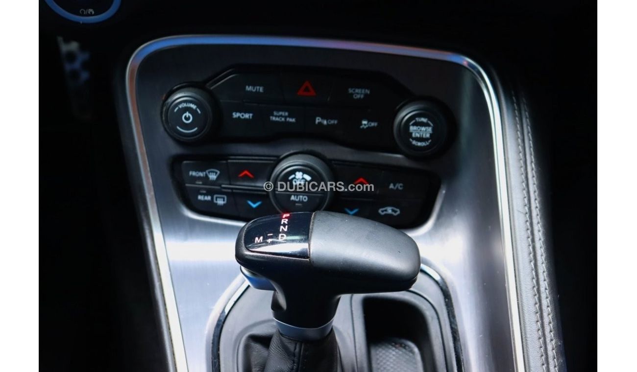 Dodge Challenger Dodge Challenger R/T / 2018 / USA / 5.7L 375HP