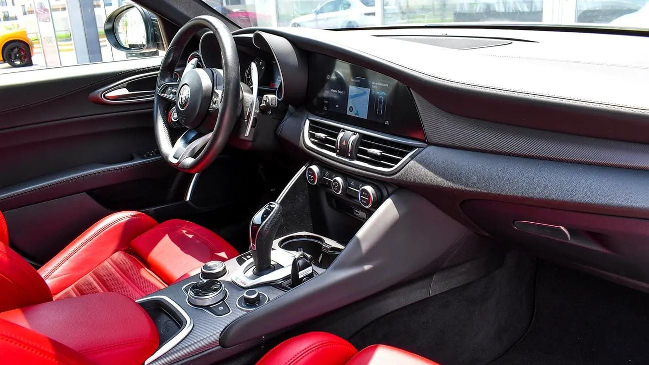 Alfa Romeo Giulia VELOCE 0% DP | 1,825/Month | | Veloce | | Gargash Warranty and Service