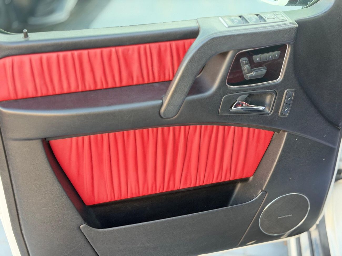 Mercedes-Benz G 500 Std 4.0L (422 HP)