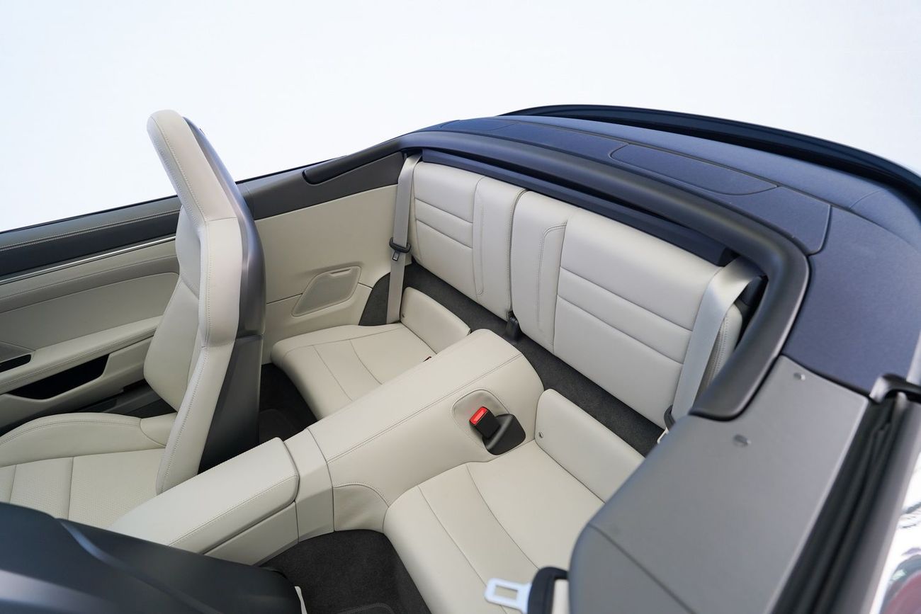 Porsche 911 Carrera 4GTS 3.0L (450 HP) Convertible