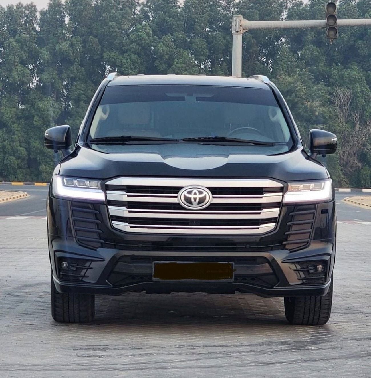 Toyota Land Cruiser GXR 2016 Model VXR V8 Facelift to 2024 Shape Exterior and Interior Full Upgrade