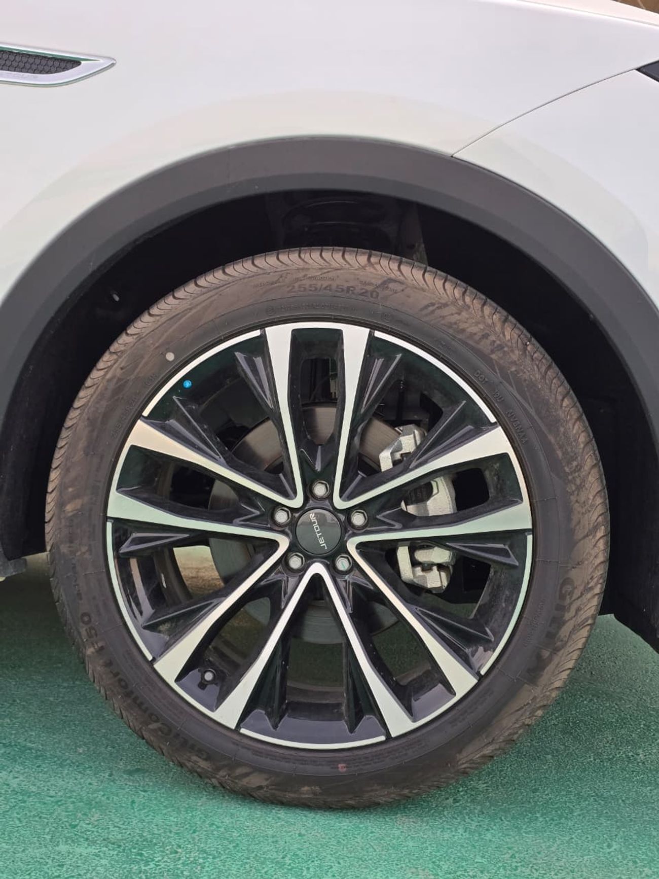 Jetour X70 Plus 1.6 TURBO