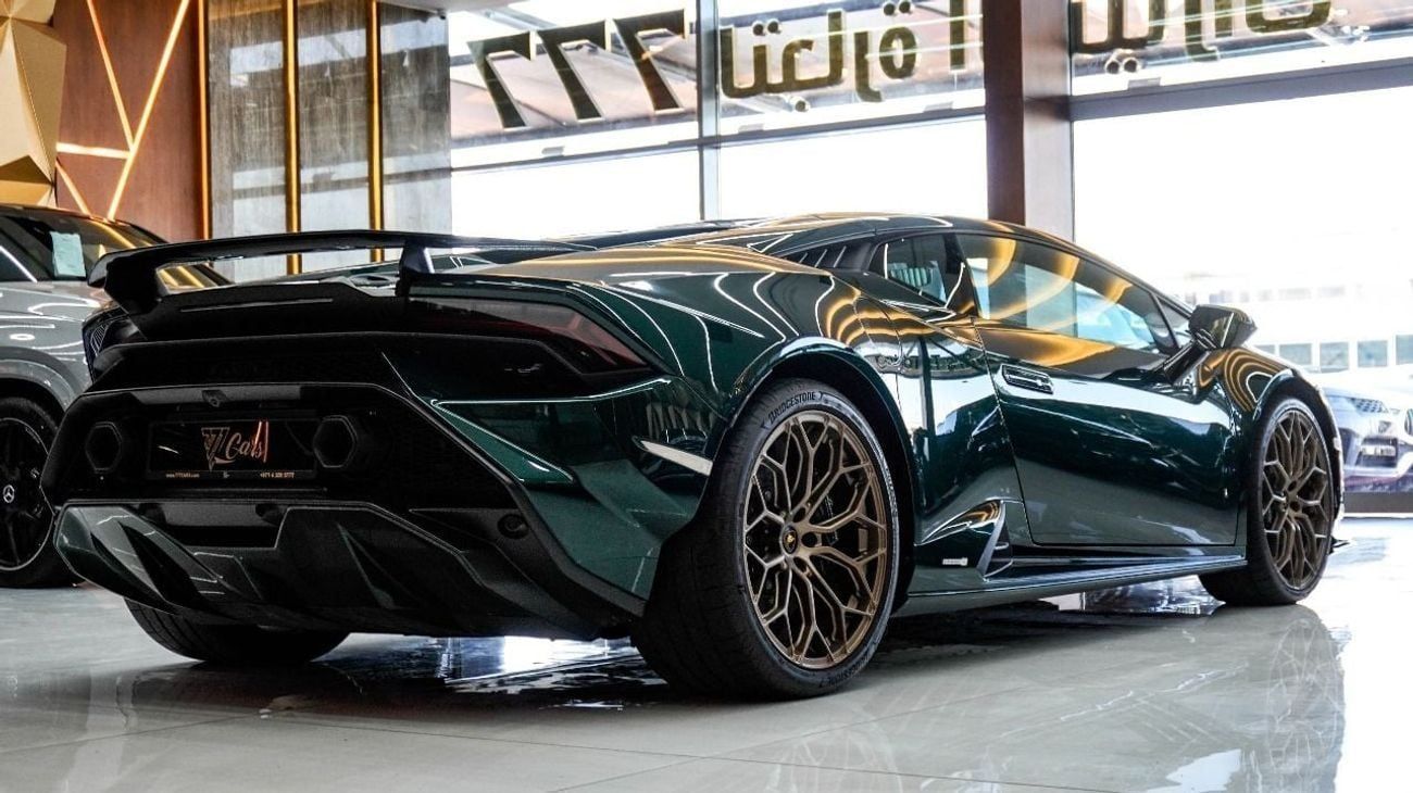 Lamborghini Huracan LAMBORGHINI HURACAN TECNICA - 2023 - 60TH ANNIVERSARY WARRANTY & SERVICE