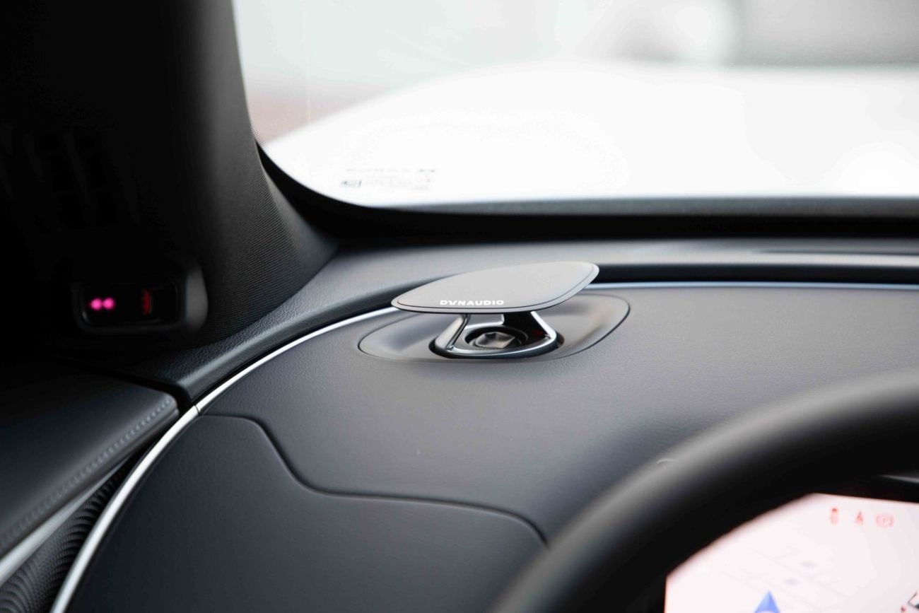 Xpeng G9 2022 Xpeng G9 702 Pro - White inside Brown