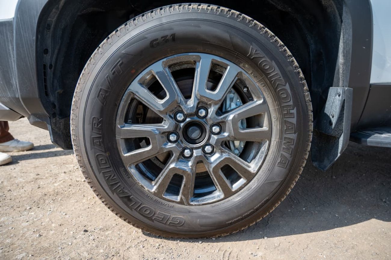 تويوتا برادو 2.4L Turbocharged | 4 Cylinder | Automatic | 7 Seater