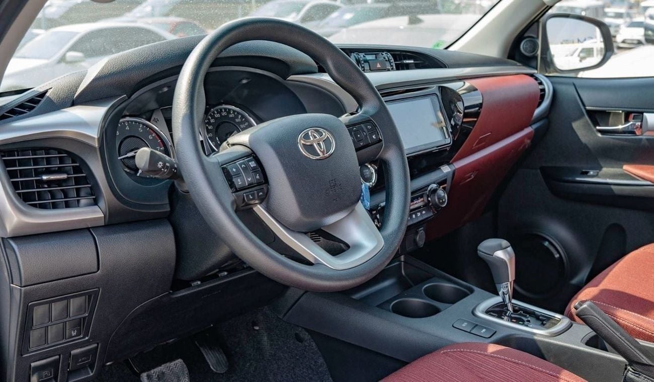 Toyota Hilux 2025 Toyota Hilux SR5 DC 4x4 2.7L Petrol AT (White)