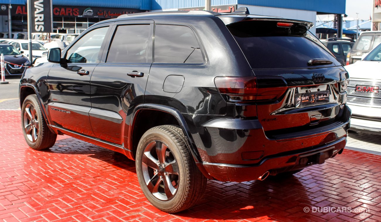 Jeep Grand Cherokee 5.7 L OVER LAND
