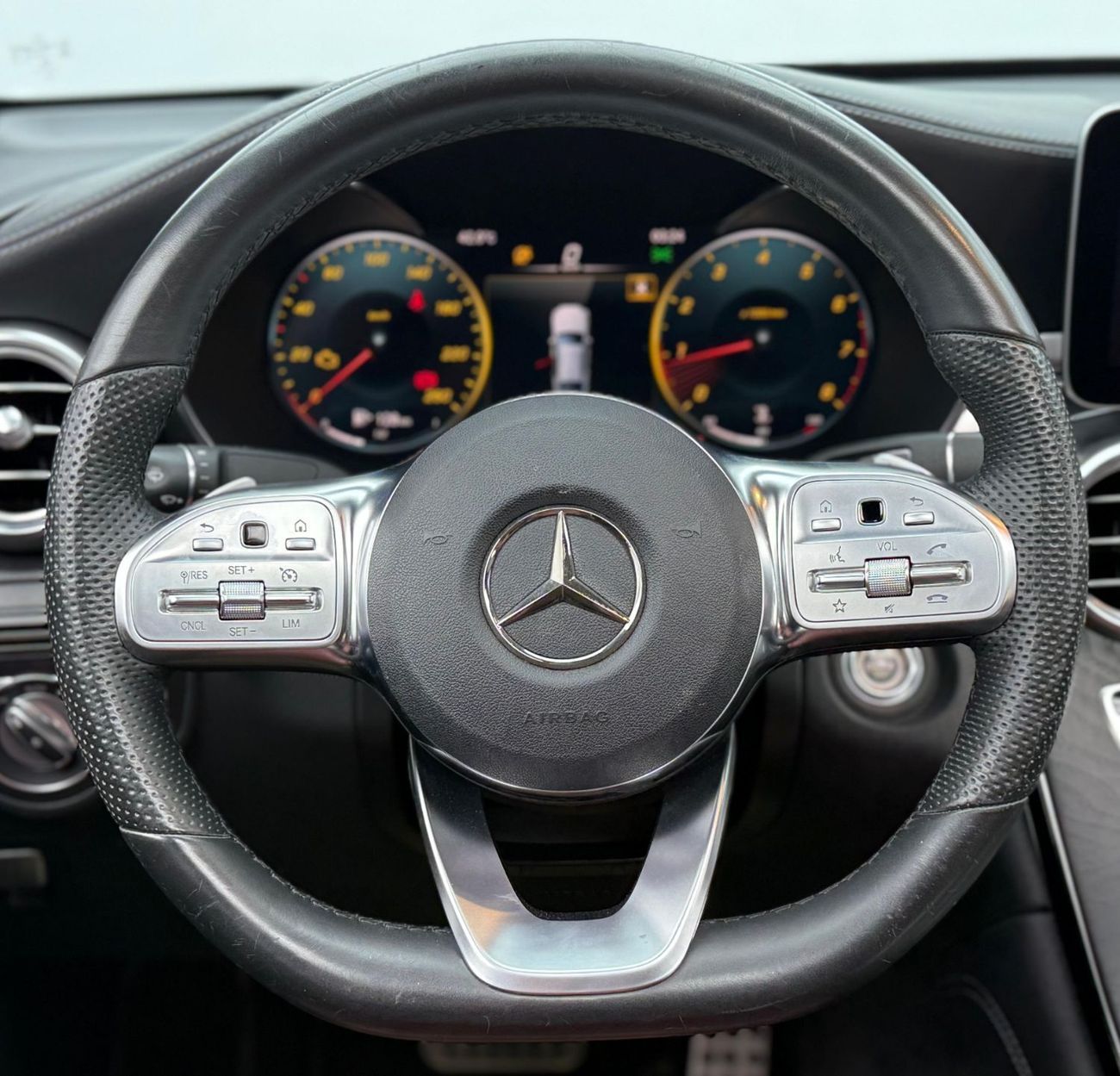مرسيدس بنز GLC 300 Coupe 2.0L 2020 Mercedes Benz GLC300 AMG 4MATIC Coupe, Warranty, Full Service History, Fully Loaded,