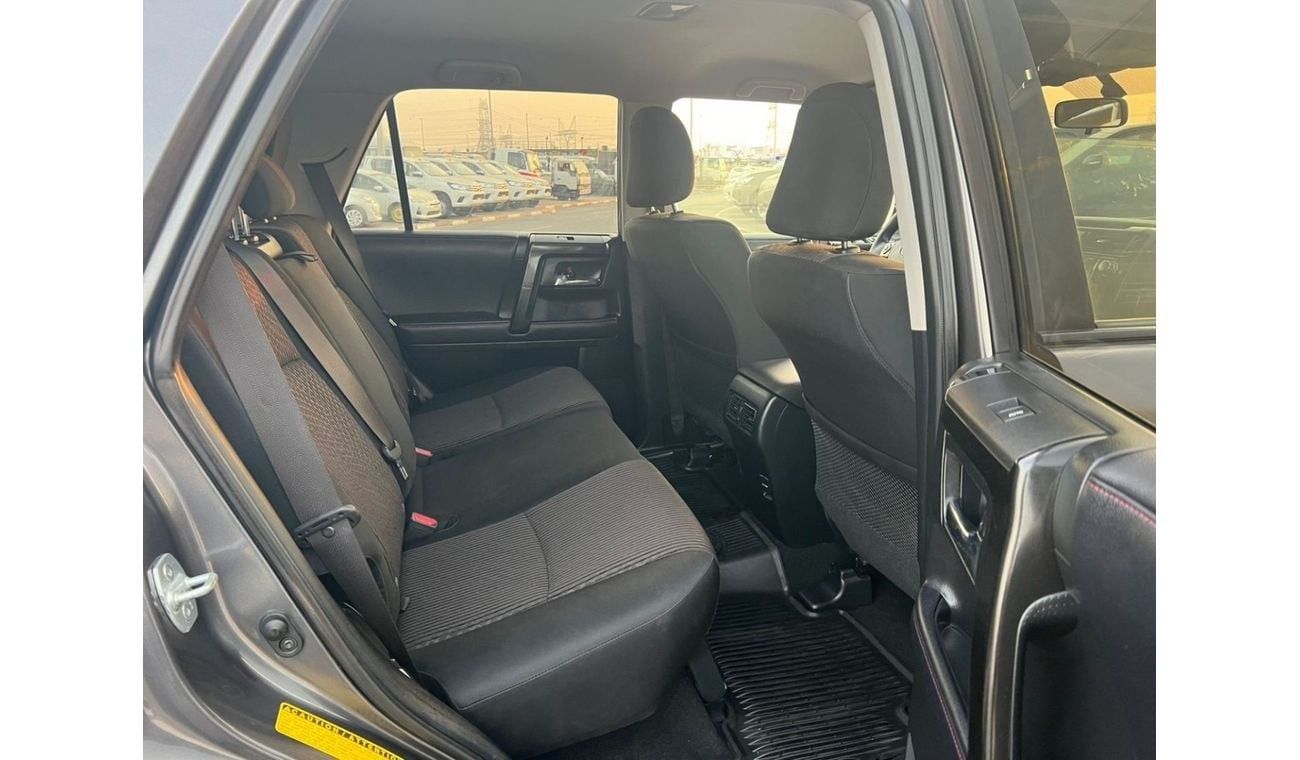 Toyota 4Runner 2019 TOYOTA 4RUNNER, TRD OFF ROAD - 4x4 - 4.0L V6 - Diff Lock and Crawl Control - 46600 Mileage